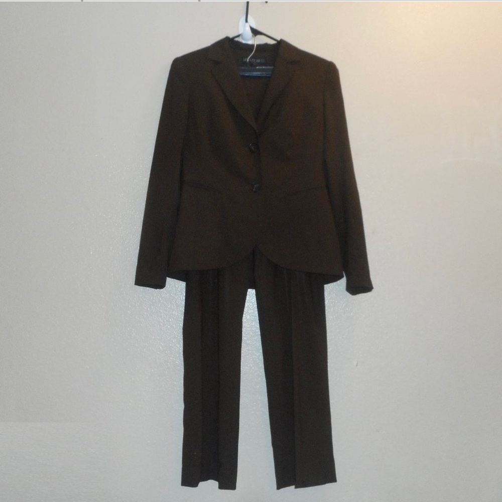 Lafayette 148 New York virgin wool pantsuit